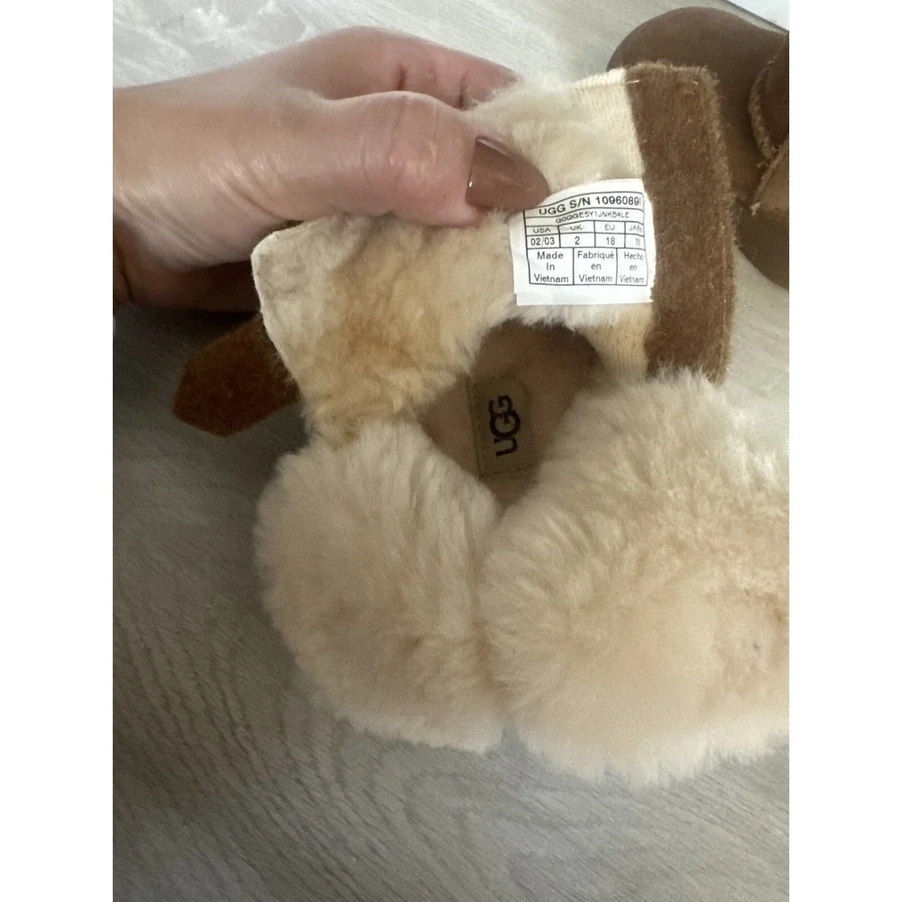 UGG Jesse Suede Boots Toddler Size 2/3 Brown Excellent Sheepskin‎ Lined 1096089I